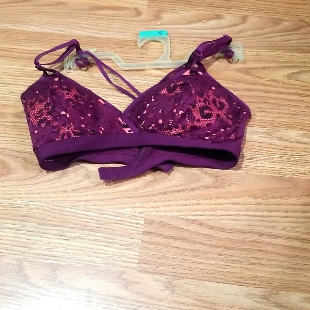 NWOT NO BOUNDARIES BRA